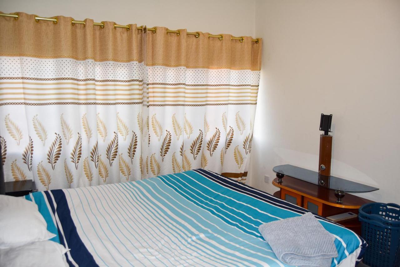 Spacious Zamtel Flat ルサカ エクステリア 写真